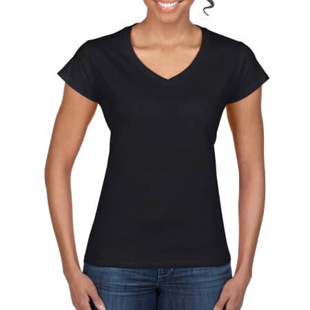 Strapazierfähiges weiches Damen T-Shirt mit V-Ausschnitt in Black von Gildan (Artnum: G64V00L